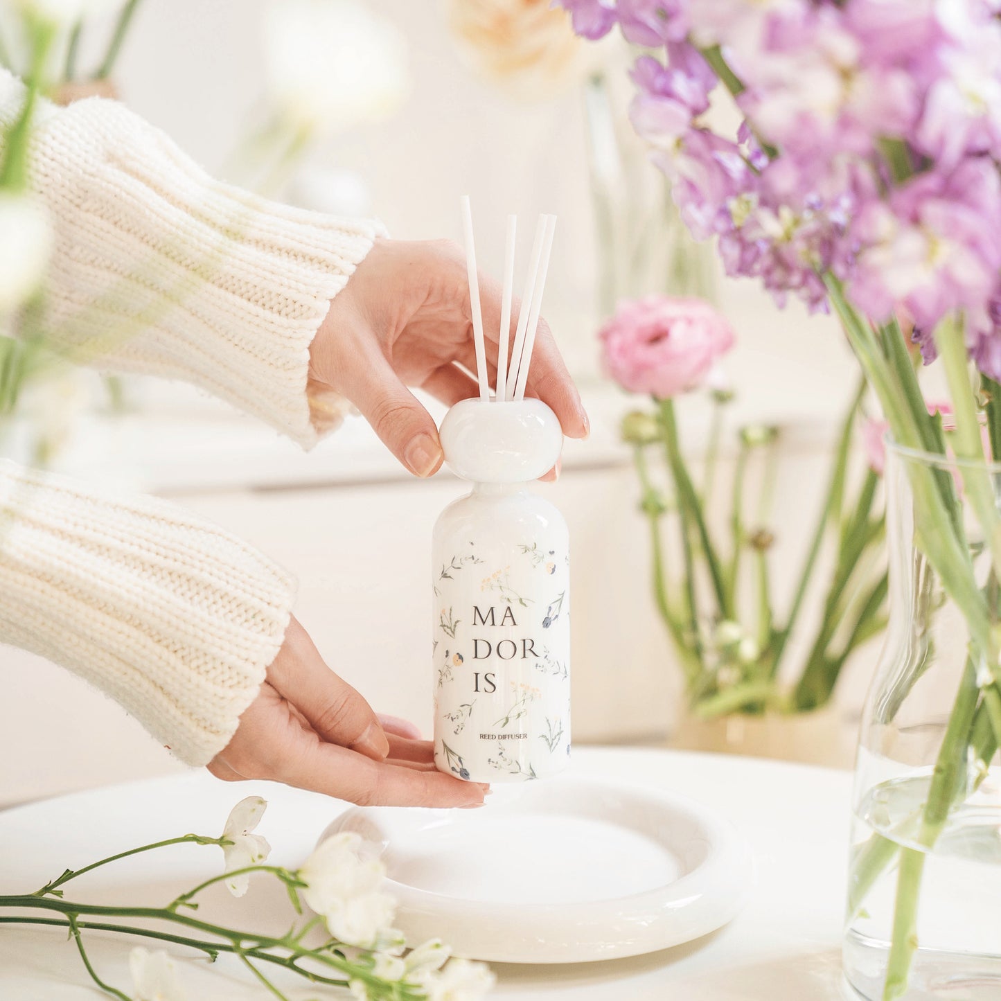 White Whisper Reed Diffuser